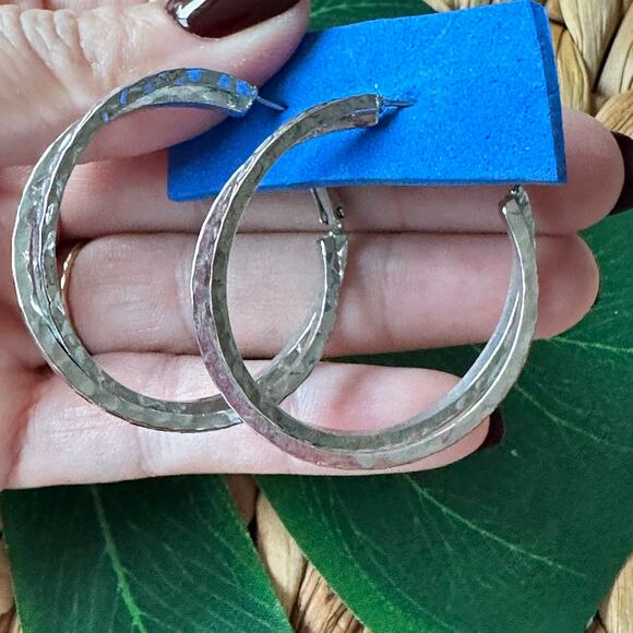 BOGO FREE SILVER TONE HOOP EARRINGS - Picture 1 of 6